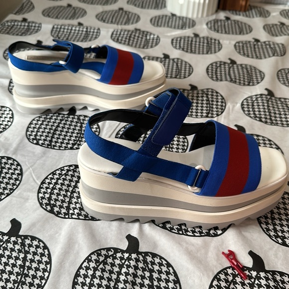 Stella McCartney Elyse Platform Sandal - Picture 7 of 10